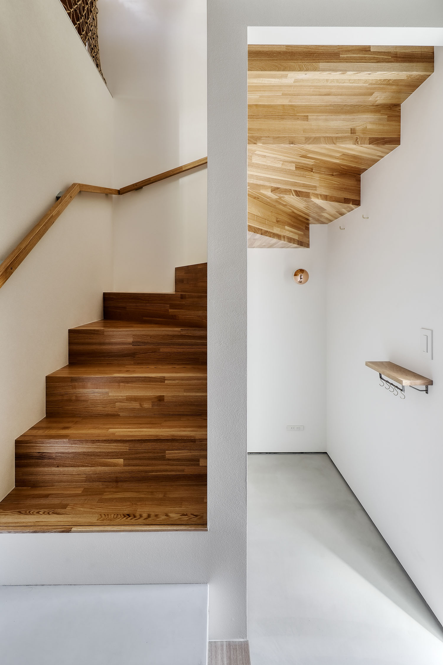 注文住宅・階段・木製・螺旋階段・木の階段・ナチュラル