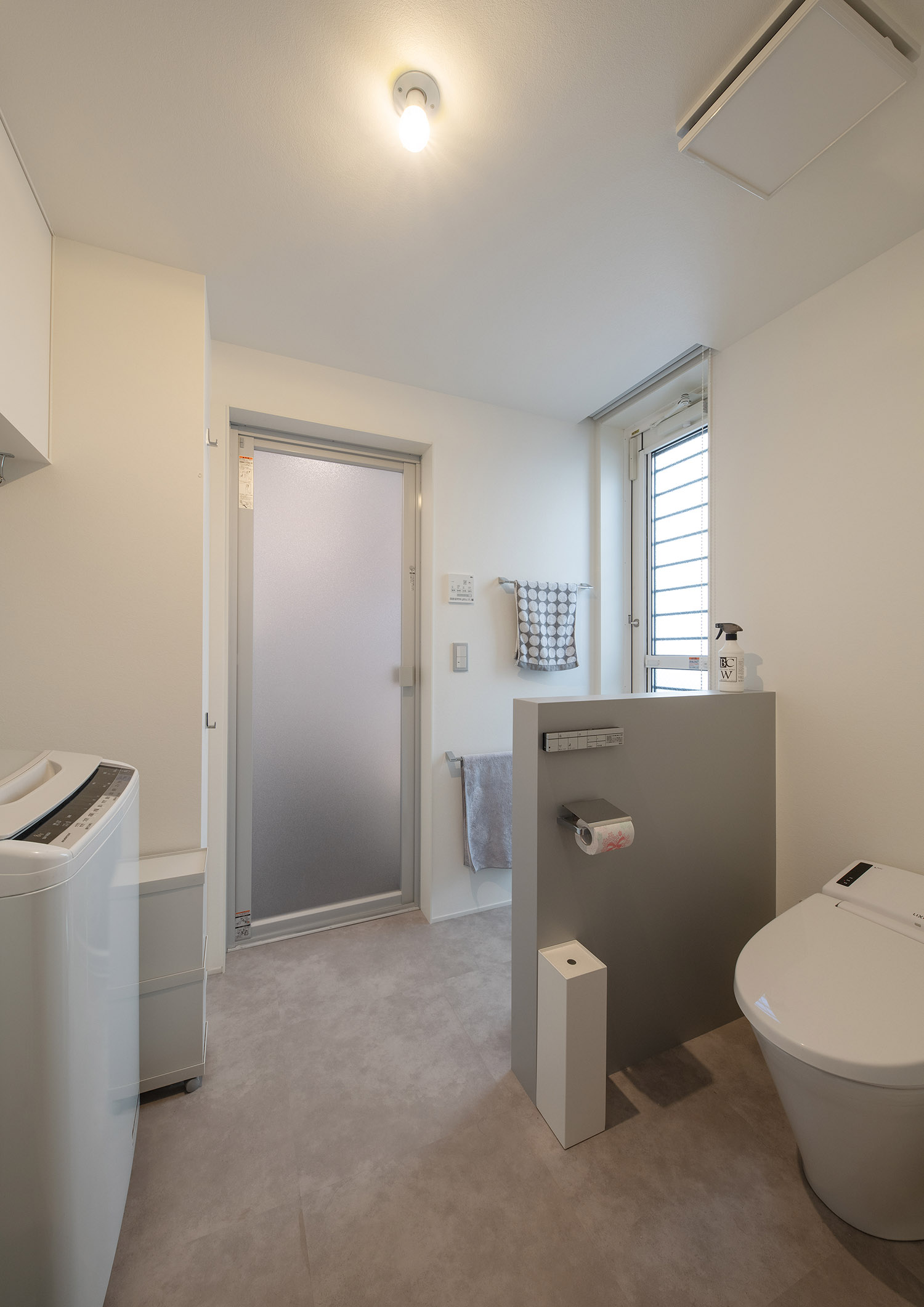 トイレと脱衣所が一体となった空間・デザイン住宅