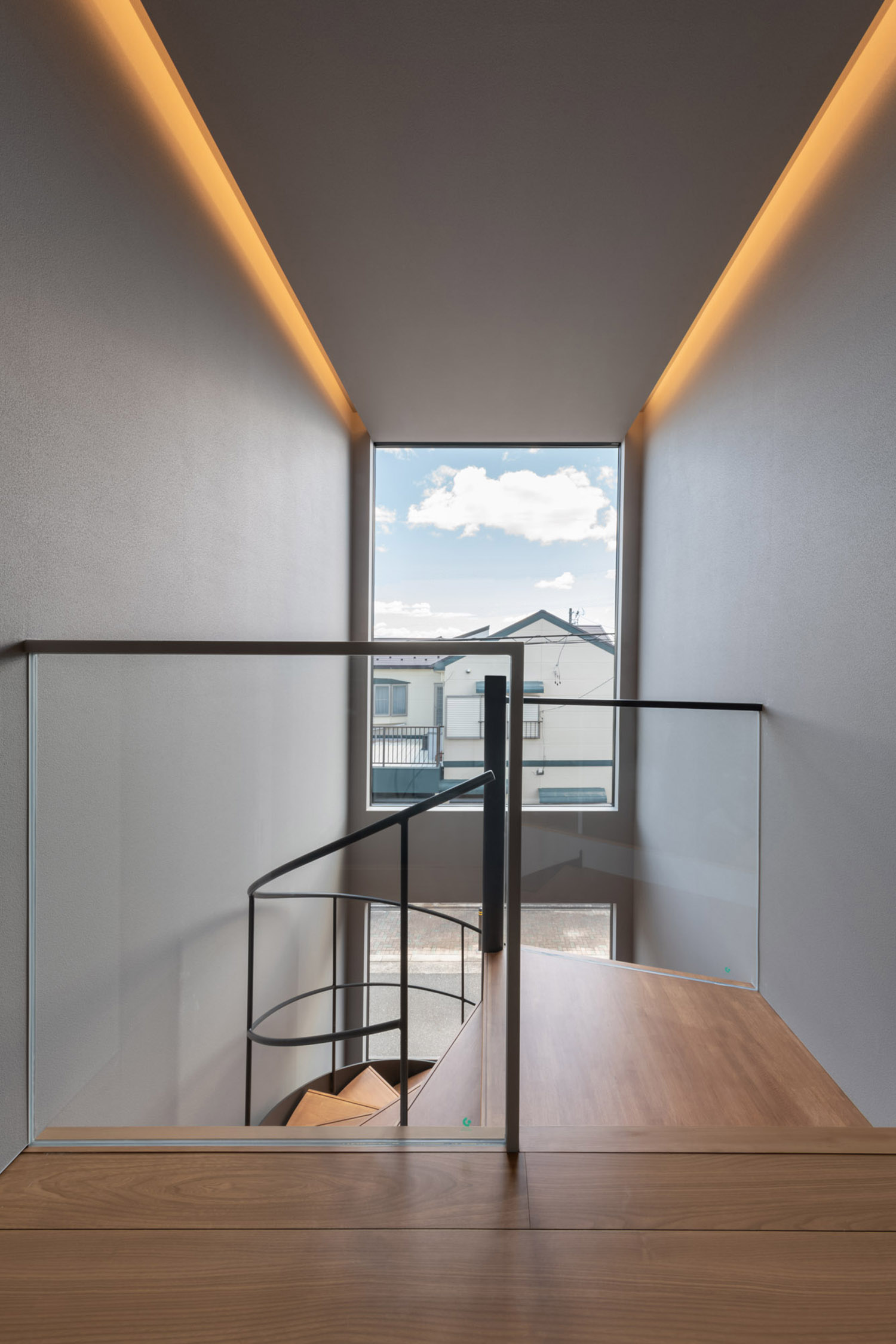 デザイン住宅建築実例_廊下・注文住宅『CASE780 Isn't it nice?』の建築実例・施⼯例の写真