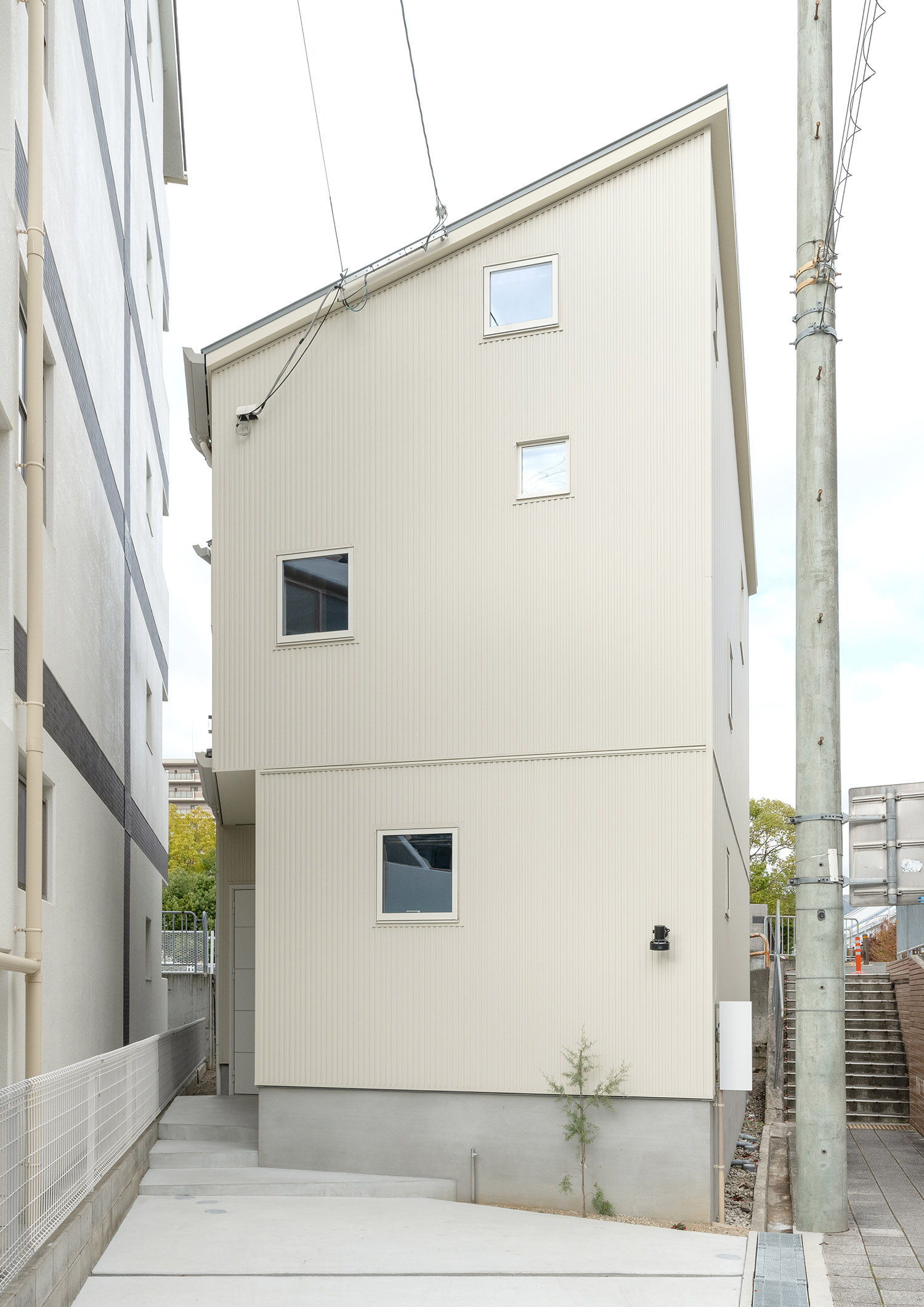 デザイン住宅建築実例_外観・注文住宅『CASE782 ねこと暮らす家』の建築実例・施⼯例の写真・建物外観全体
