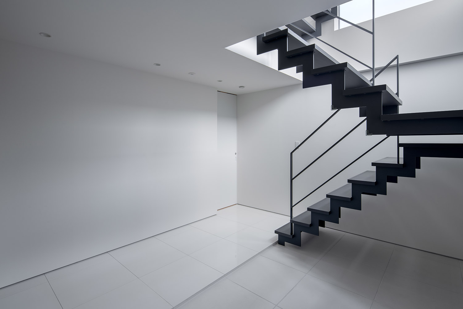 デザイン住宅建築実例_外観・注文住宅『CASE783 Refined』の建築実例・施⼯例の写真_玄関