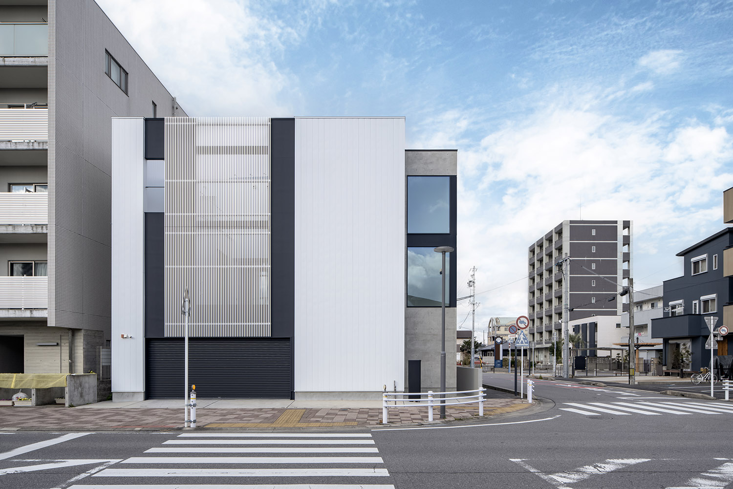 デザイン住宅建築実例_外観・注文住宅『CASE783 Refined』の建築実例・施⼯例の写真_外観