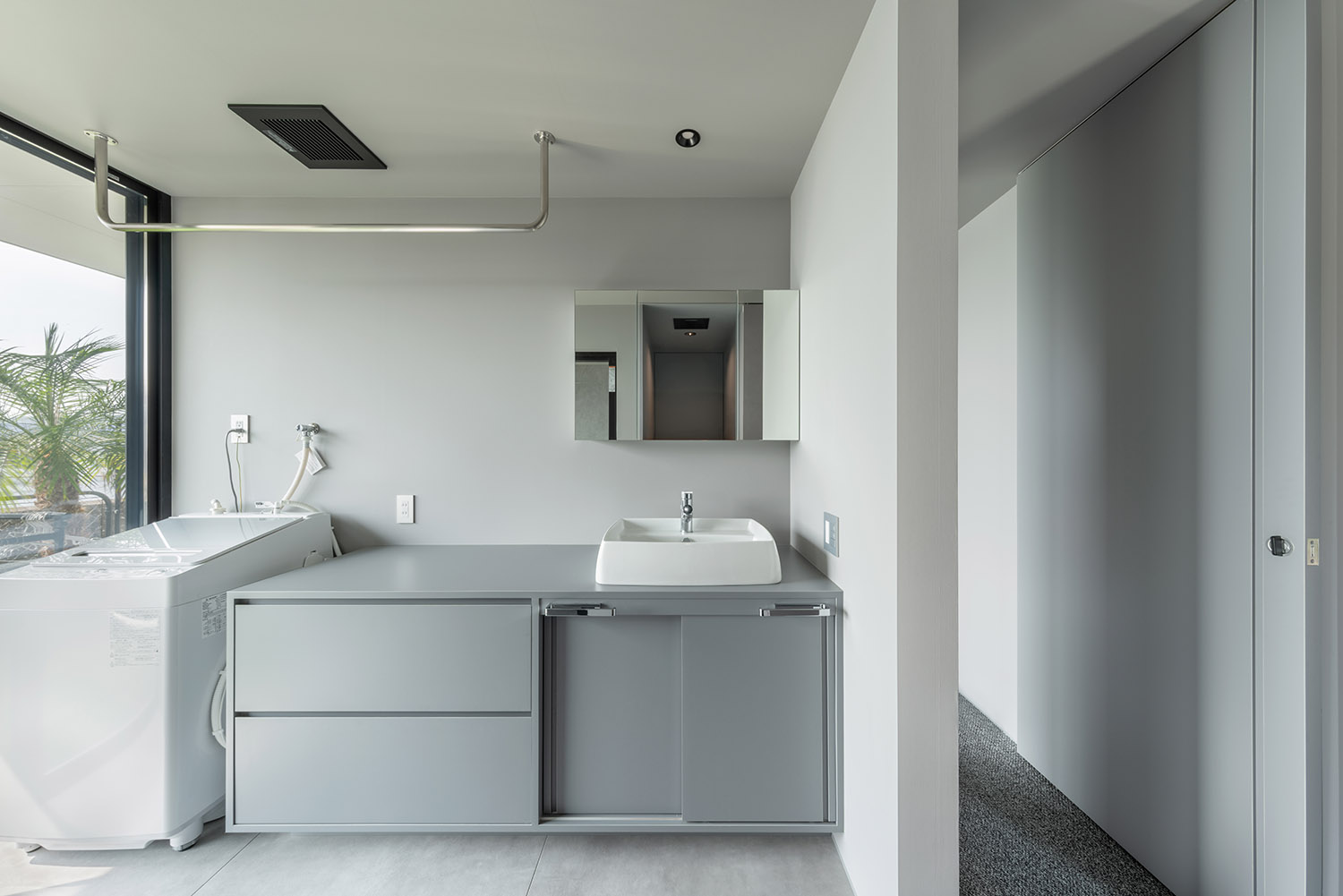 デザイン住宅建築実例_外観・注文住宅『CASE785 凪の邸』の建築実例・施⼯例の写真_浴室・洗面所