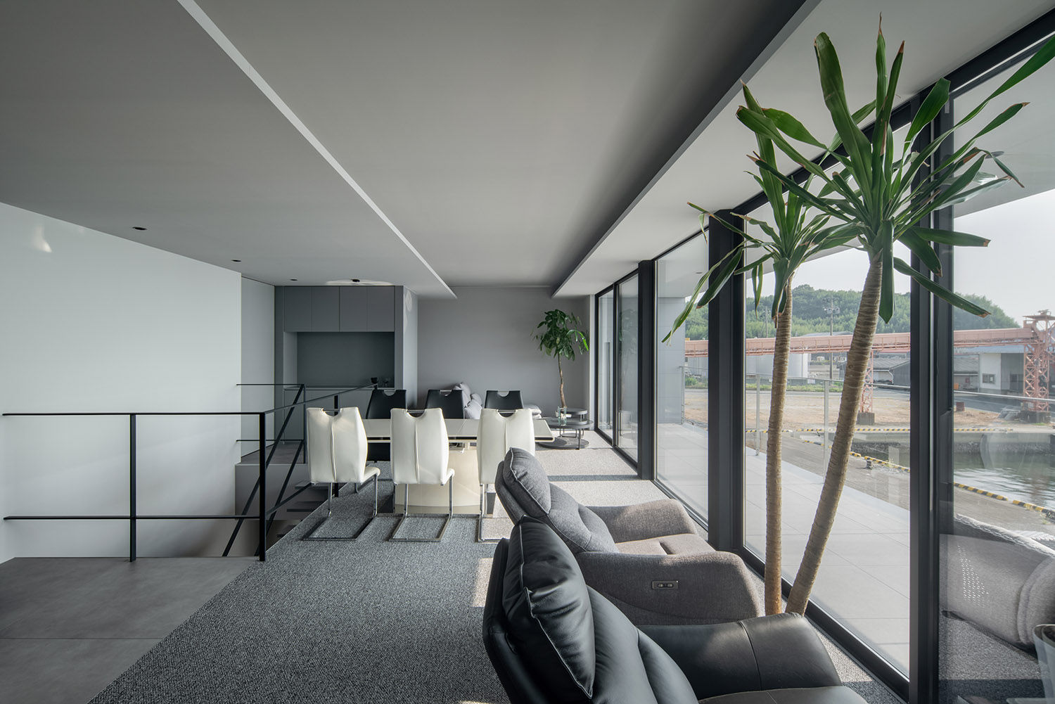 デザイン住宅建築実例_外観・注文住宅『CASE785 凪の邸』の建築実例・施⼯例の写真_LDK