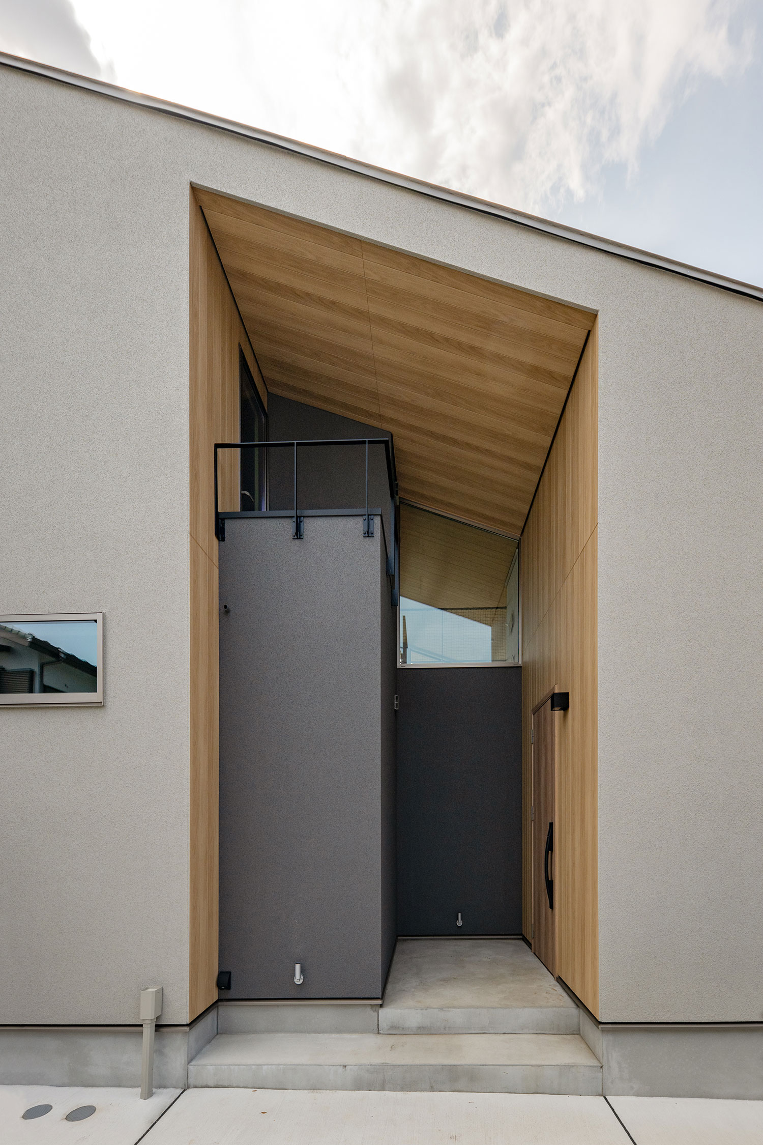 デザイン住宅建築実例_外観・注文住宅『CASE786 蒼天に抜ける家』の建築実例・施⼯例の写真_外観